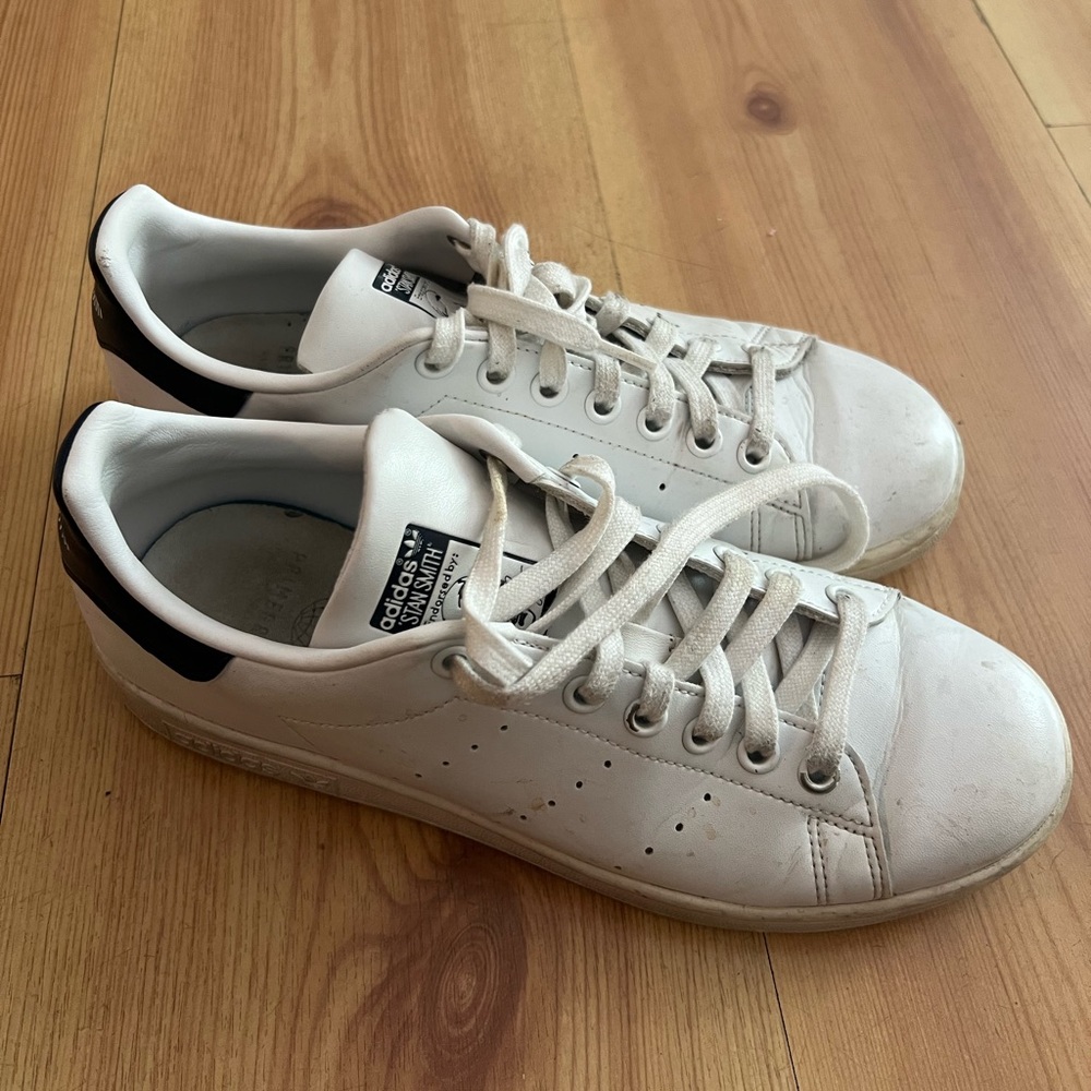 Stan Smith size 7 1/2 blue and white sneakers